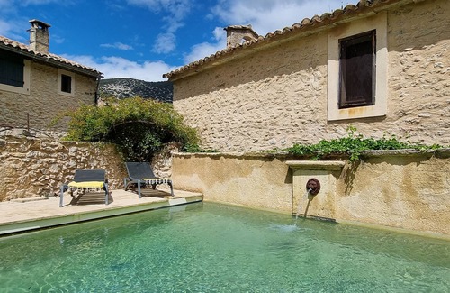 Malaucene Villa | Villa Beilles, 84BEILLES, beautiful, with fenced pool, jacuzzi and views