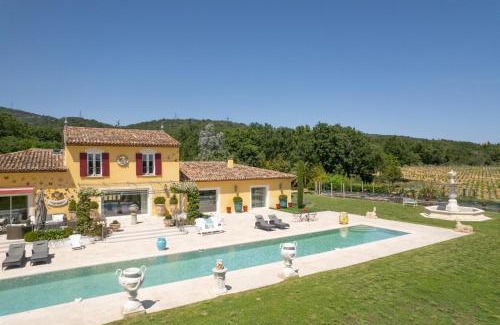 Grimaud Villa | Villa Florentina - 550m2, 4 Chambres - Golfe De Saint-Tropez