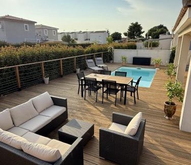 Garons House | Villa Gina