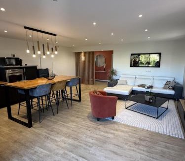 Garons House | Villa Gina