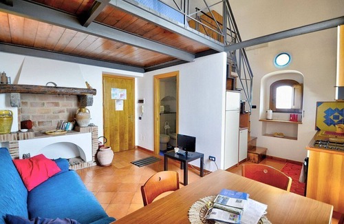 Conca dei Marini House | Villa Merlata: A charming apartment created inside an ancient watch tower.