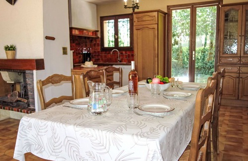 La Madrague House | Wonderful private villa for 6 guests with WIFI, TV, terrace and pets allowed
