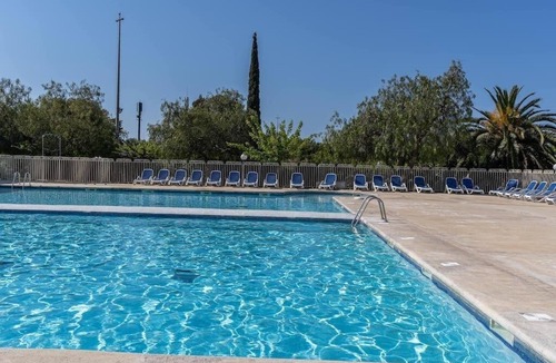 Les Bormettes Condo | À 400m de la plage | T3 pour 6 | Piscine, Wifi, TV