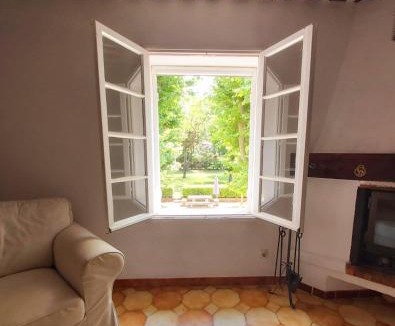 Rustrel Apartment | Éblouissant appartement au calme d'une résidence avec piscine idéalement situé au pied du Colorado provençal dans le prestigieux Luberon