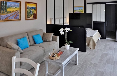 Jonquerettes House | 1 bedroom accommodation in Jonquerettes