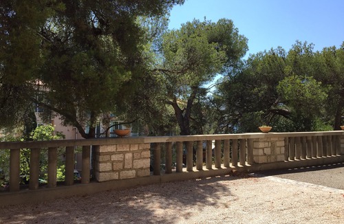 Cassis Apartment | 1-room studio, CASSIS, comfortable, close to beaches and Calanques hikes,