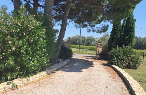 Orange House | 10 minutes from Orange beautiful vacation home with large garden