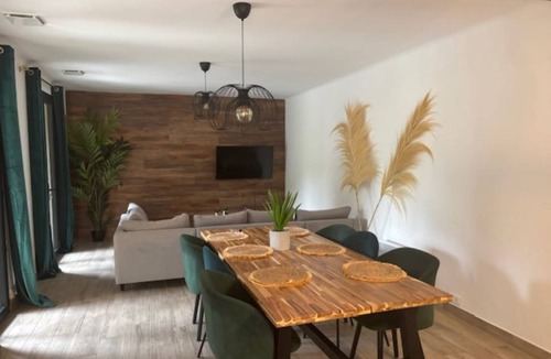 Fontaine-de-Vaucluse House | 100 m² House ∙ 3 bedrooms ∙ 6 guests