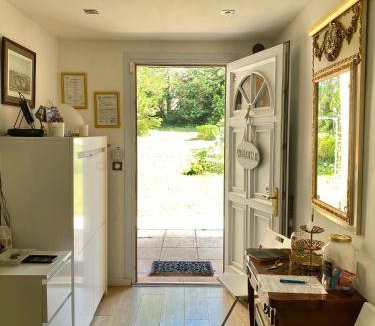 Aix-en-Provence Bed & Breakfast | 100 m² Bed and breakfast ∙ 3 bedrooms ∙ 6 guests