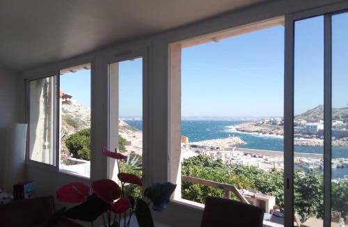 8th Arrondissement House | 100 m² House ∙ 3 bedrooms ∙ 8 guests