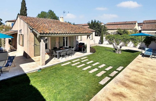Mouries House | 100 m² House ∙ 3 bedrooms ∙ 6 guests
