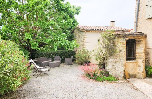 Mirabeau House | 102 m² Gîte ∙ 3 bedrooms ∙ 5 guests