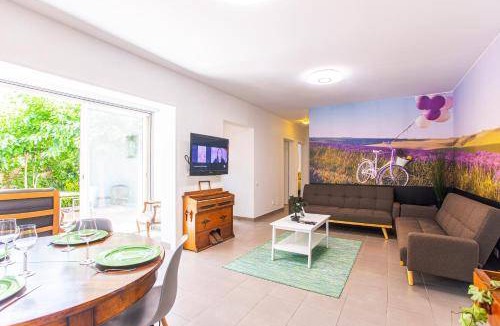 La Valette-du-Var Villa | 103 m² Villa ∙ 3 bedrooms ∙ 9 guests
