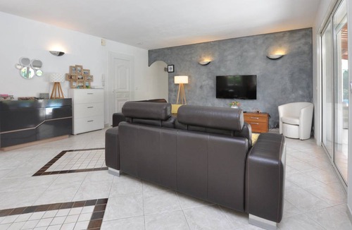 Saint-Cezaire-sur-Siagne House | 115 m² House ∙ 3 bedrooms ∙ 6 guests