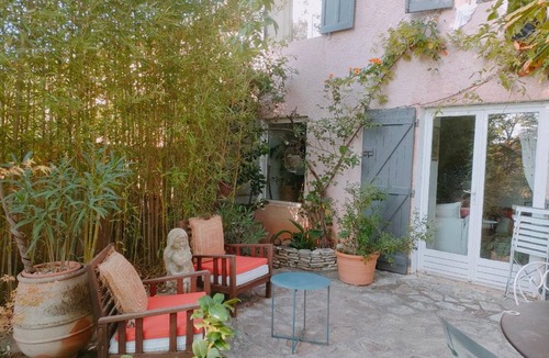 Chateauneuf-le-Rouge House | 110 m² House ∙ 3 bedrooms ∙ 6 guests