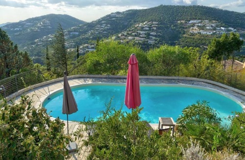La Londe-les-Maures House | 110 m² House ∙ 3 bedrooms ∙ 8 guests