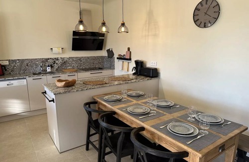 Bouchet House | 110 m² House ∙ 3 bedrooms ∙ 6 guests