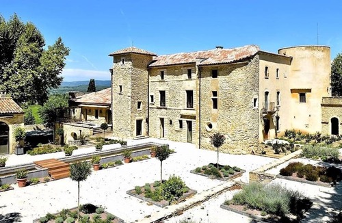 Bonnieux Villa | 1100 m² Villa ∙ 8 bedrooms ∙ 15 guests