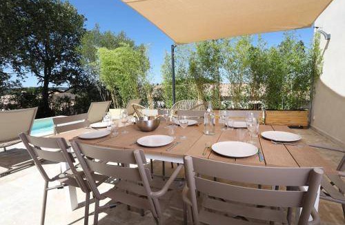 Vers-Pont-du-Gard Resort | 112 m² Resort ∙ 4 bedrooms ∙ 8 guests