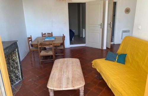 Saint-Mitre Apartment | 114 La Bastide Longue