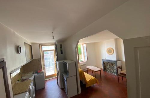 Saint-Mitre Apartment | 114 La Bastide Longue