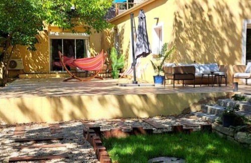 Aubagne Bed & Breakfast | 115 m² Bed and breakfast ∙ 4 bedrooms ∙ 11 guests