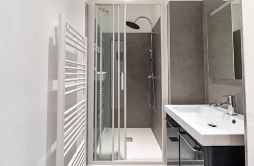 Noailles Apartment | 120 m² Apartment ∙ 5 bedrooms ∙ 10 guests