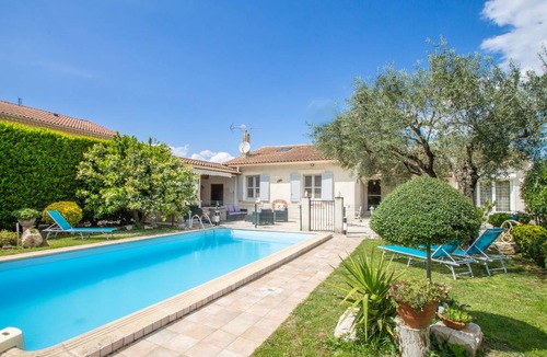 Maillane House | 120 m² House ∙ 3 bedrooms ∙ 6 guests