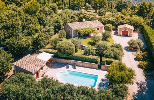 Lioux House | 120 m² House ∙ 3 bedrooms ∙ 6 guests