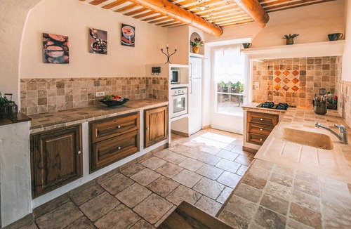 Lioux House | 120 m² House ∙ 3 bedrooms ∙ 6 guests
