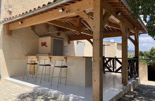 La Roque-d'Antheron House | 12th century house on a former farm