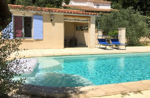 Villelaure Other | 130 m² Accommodation ∙ 3 bedrooms ∙ 6 guests
