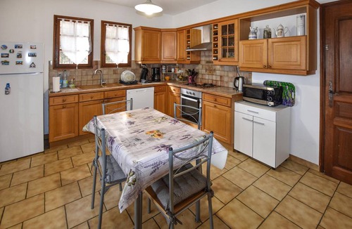 Loriol-du-Comtat House | 130 m² House ∙ 3 bedrooms ∙ 6 guests