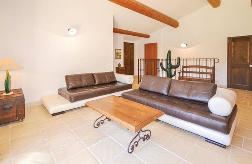 Apt House | 130 m² House ∙ 2 bedrooms ∙ 6 guests