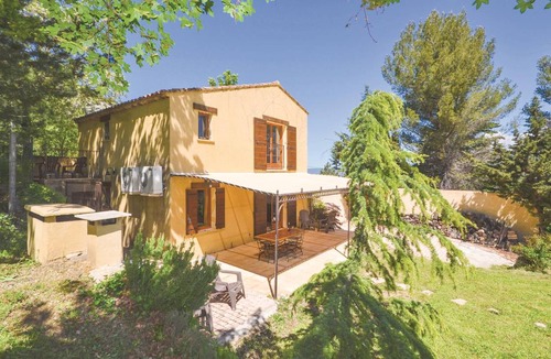 Apt House | 130 m² House ∙ 2 bedrooms ∙ 6 guests
