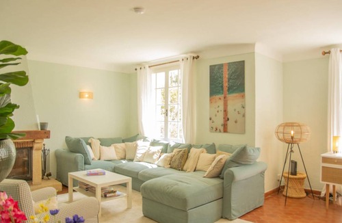 Saint-Pierre-de-Vassols House | 140 m² House ∙ 4 bedrooms ∙ 9 guests