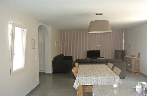 Montagnac-Montpezat House | 147 m² House ∙ 6 bedrooms ∙ 12 guests
