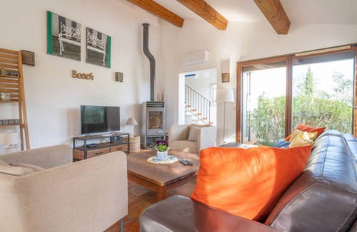 La Mole House | 150 m² House ∙ 4 bedrooms ∙ 9 guests