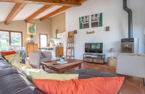 La Mole House | 150 m² House ∙ 4 bedrooms ∙ 9 guests