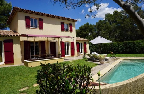 Cornillon-Confoux House | 160 m² House ∙ 4 bedrooms ∙ 8 guests