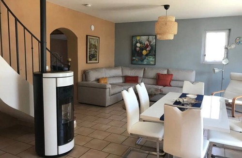 Flassan House | 160 m² House ∙ 3 bedrooms ∙ 6 guests