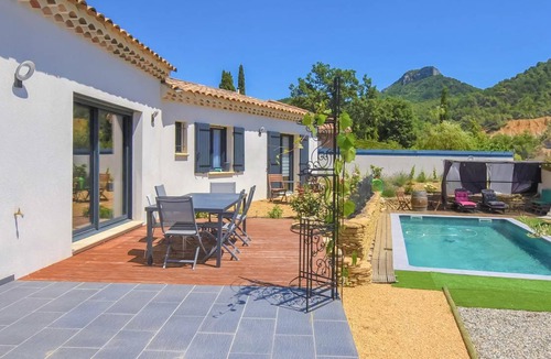 Propiac House | 160 m² House ∙ 3 bedrooms ∙ 6 guests