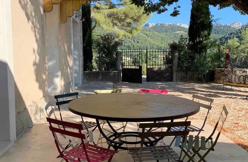 Sablet House | 160 m² House ∙ 4 bedrooms ∙ 8 guests