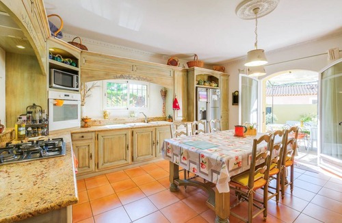 Mallemort House | 165 m² Maisonette ∙ 3 bedrooms ∙ 8 guests