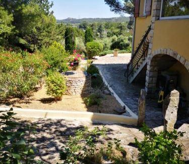 Aramon Bed & Breakfast | 17 m² Bed and breakfast ∙ 2 guests