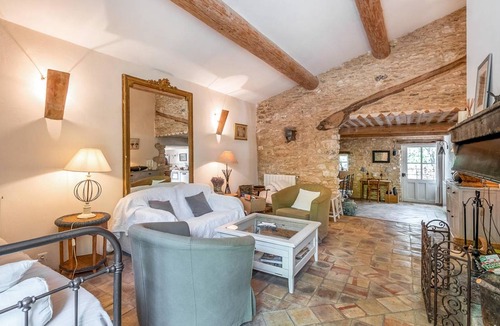 Lacoste House | 170 m² House ∙ 4 bedrooms ∙ 10 guests
