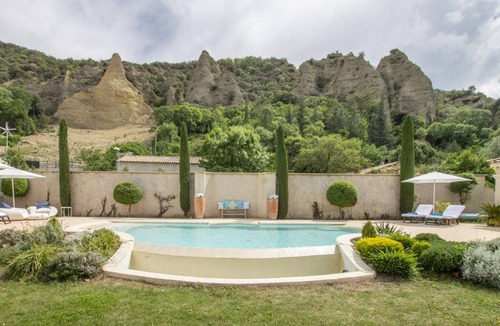 Digne-les-Bains Villa | 180 m² Villa ∙ 3 bedrooms ∙ 6 guests