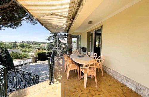 Sablet Villa | 180 m² Villa ∙ 5 bedrooms ∙ 12 guests