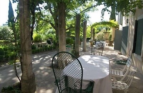 Caromb House | 18th century family House , in quiet 5000 acres park of old trees,olive orchards