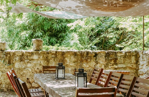 Oppede House | 18th century village house in Oppède le Vieux with swimming pool